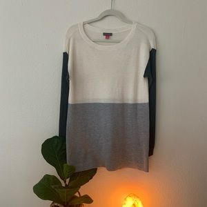 reduced price!! 🎉🌟🎉 Vince Camuto color block sweater